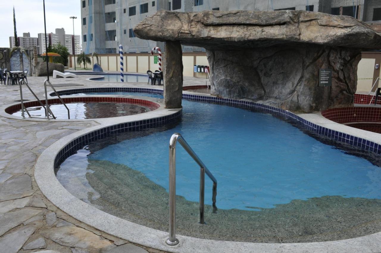 Apartamento Golden Dolphin Supreme - Achei Ferias Appartement Caldas Novas Buitenkant foto